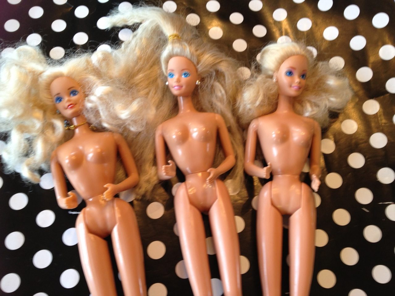 vajinasız barbie.