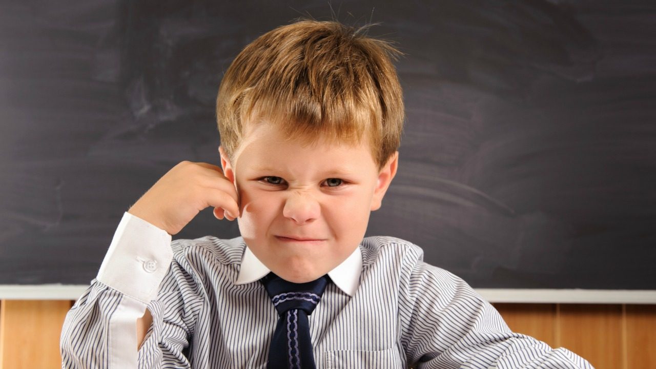 "дети и стресс". стресс в школе. плохо учусь в 10 классе. подростки в школе. ученик.