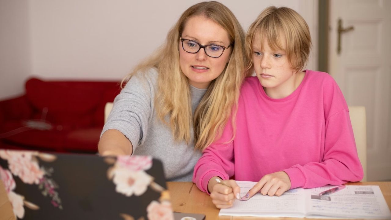 “Bırak öğrensin” yaklaşımı: FAFO parenting anlayışının avantajları ve dezavantajları nelerdir?