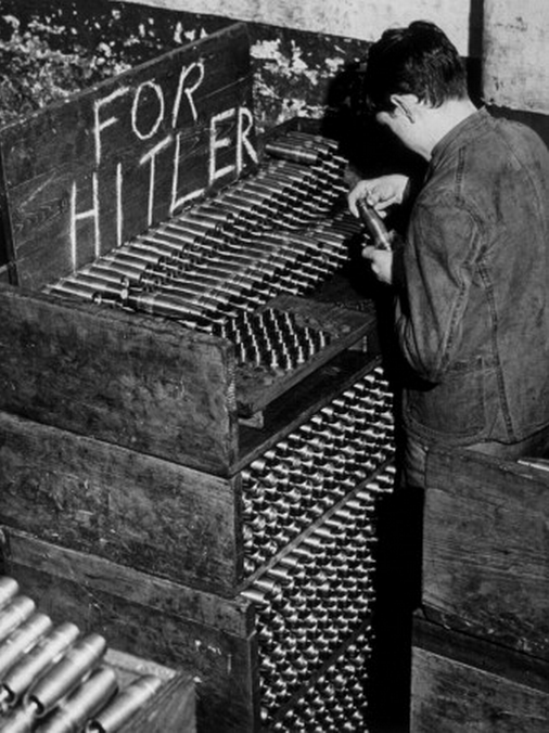 Hitler için mermiler