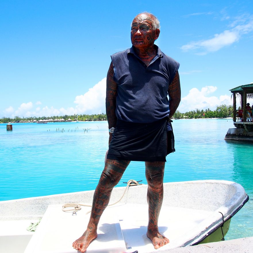 Deniz taksi işleten Huri, Fransız Polinezyası, Fransa