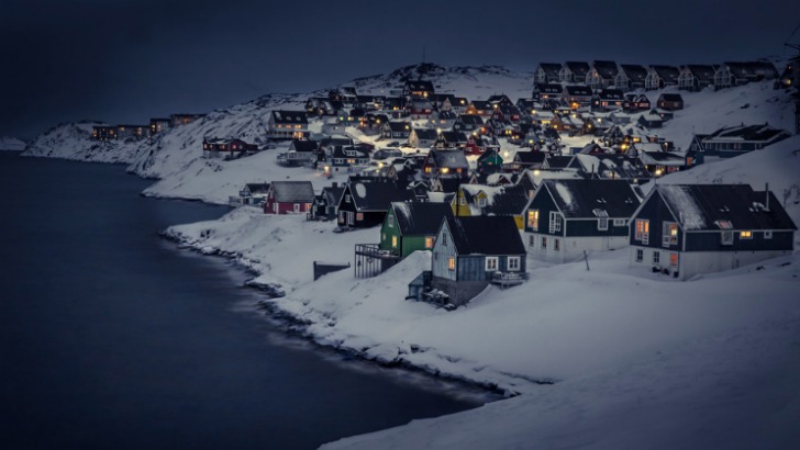 myggedalen village at night greenland photo by visit greenland