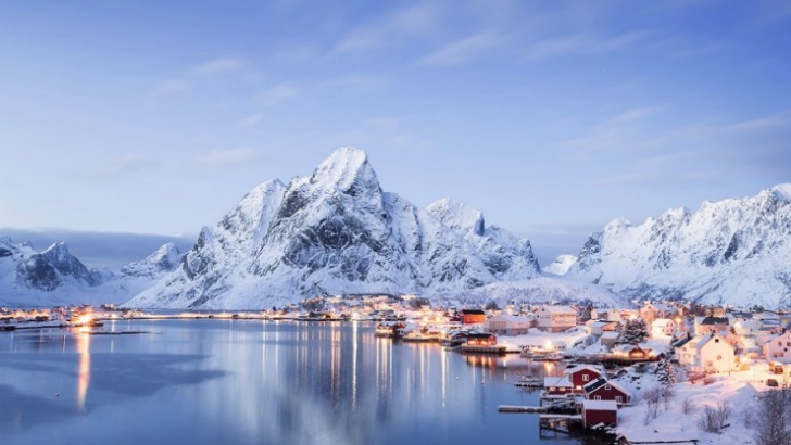 reine norway photo by felix roser