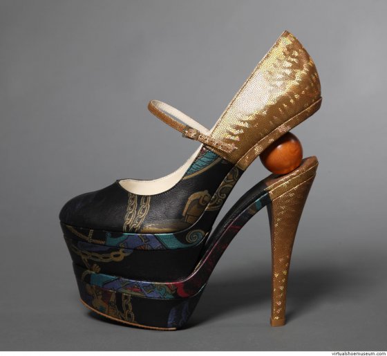 Topuklu ayakkabı: Giymesi cesaret isteyen 16 topuklu ayakkabı tasarımı