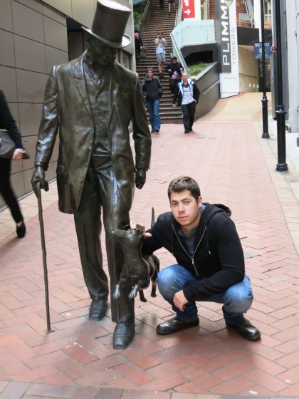 #25 The Man & The Dog - Sculpture Of John Plimmer - Wellington, New Zealand