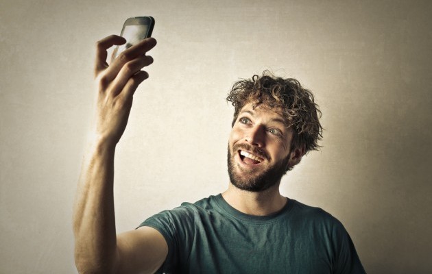 Selfie'ler erkeklerde narsisistik veya psikopatik kişilik eğilimi göstergesi olabilir
