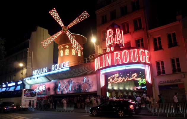 Paris güncesi: Eğlence merkezi Moulin Rouge'un keşfi