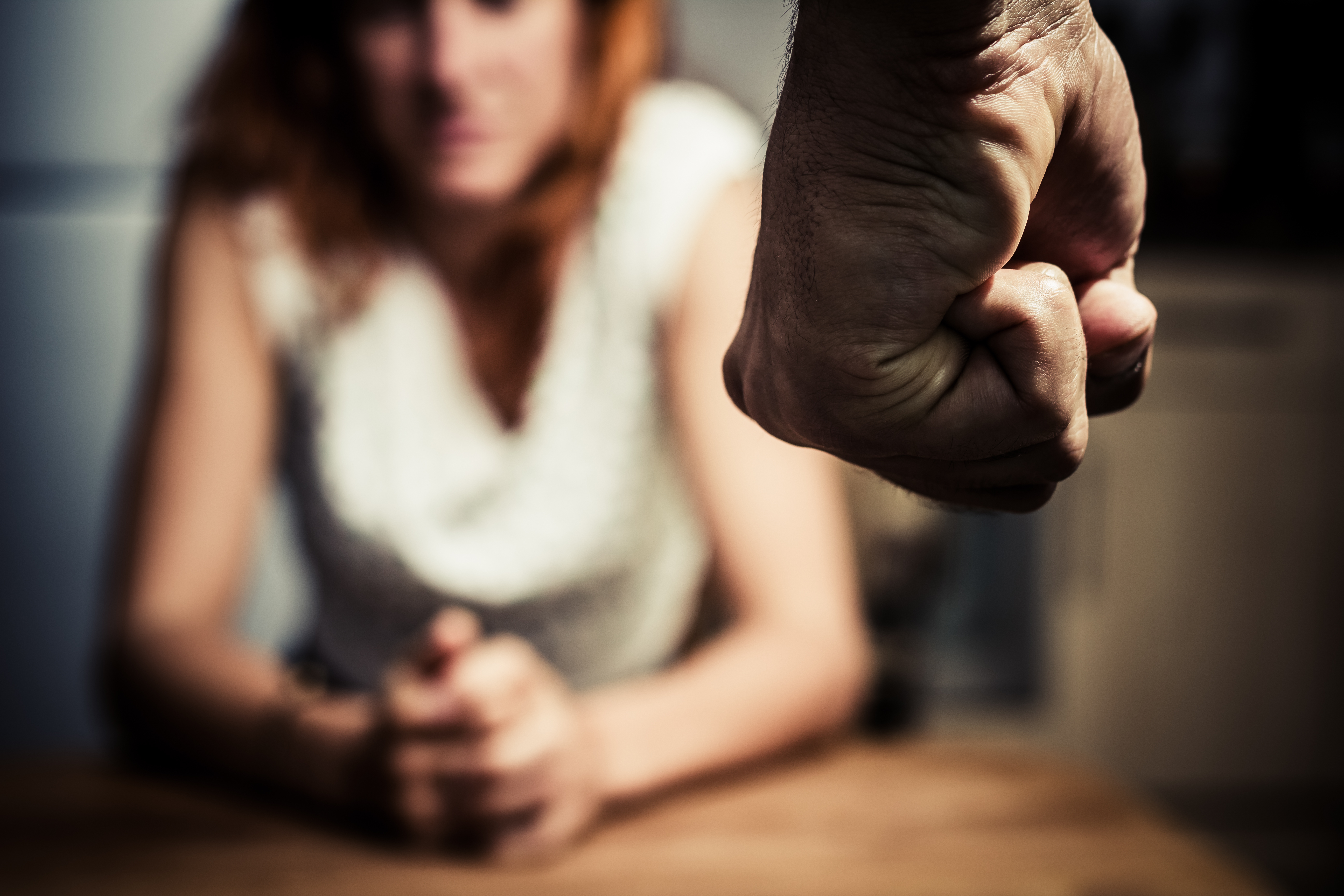 İlişkide şiddet ve baskılama: Birlikte olduğunuz kişinin size şiddet uyguladığının 10 sinyali