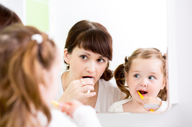 Çocuklara diş fırçalama alışkanlığı kazandırmanın 7 pratik yolu
