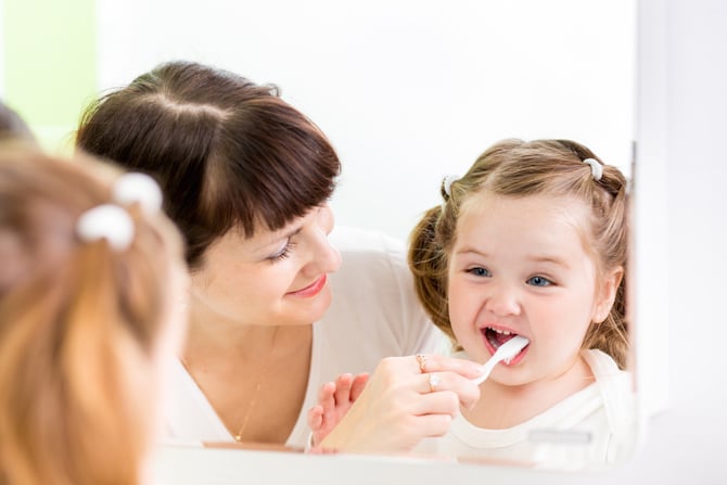 Çocuklara diş fırçalama alışkanlığı kazandırmanın 7 pratik yolu