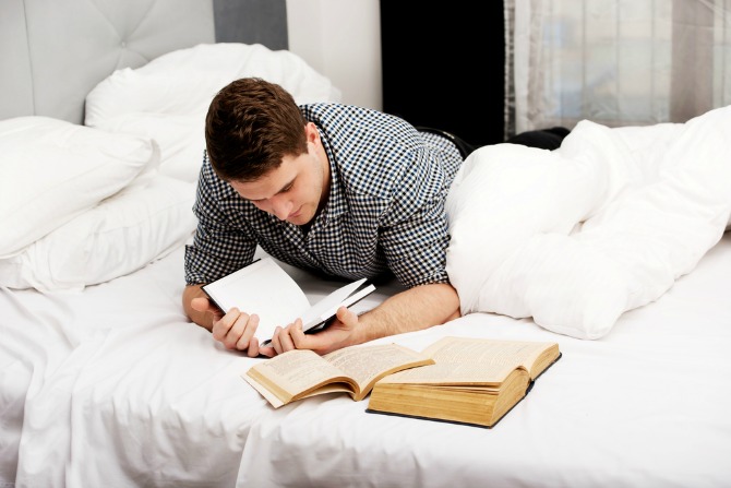 Gece geç saatlere kadar çalışmak mı yoksa uyumak mı daha yararlı?